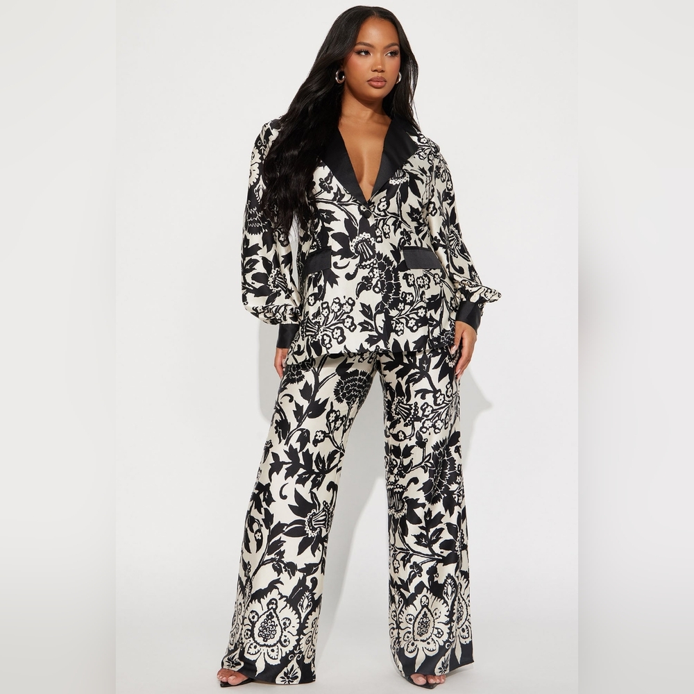 Fashion Nova Pant Set - Picture 4 of 7
